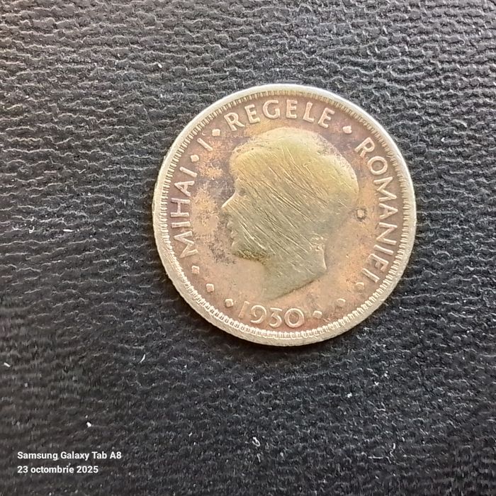 Moneda deosebită , 5 lei an 1930 cu defect de batere .