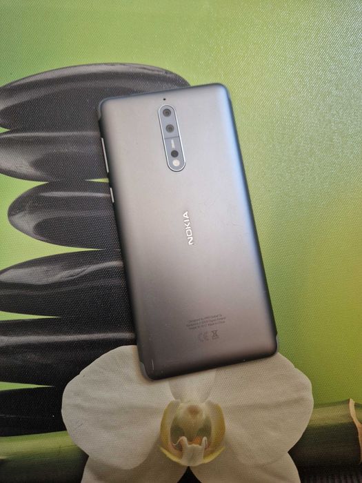 Nokia 8 -	4K-30fps, 1080p-30fps