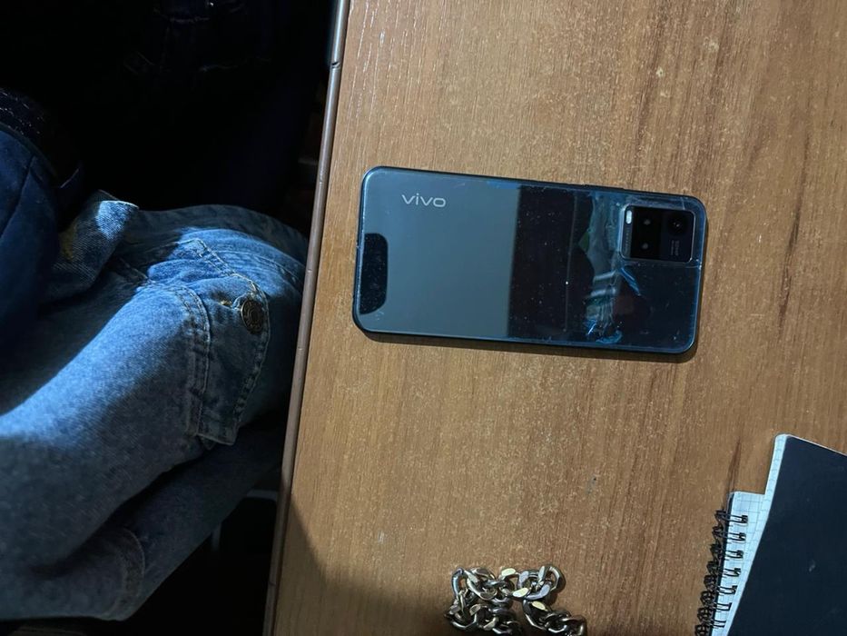 Продам Vivo y33s срочно
