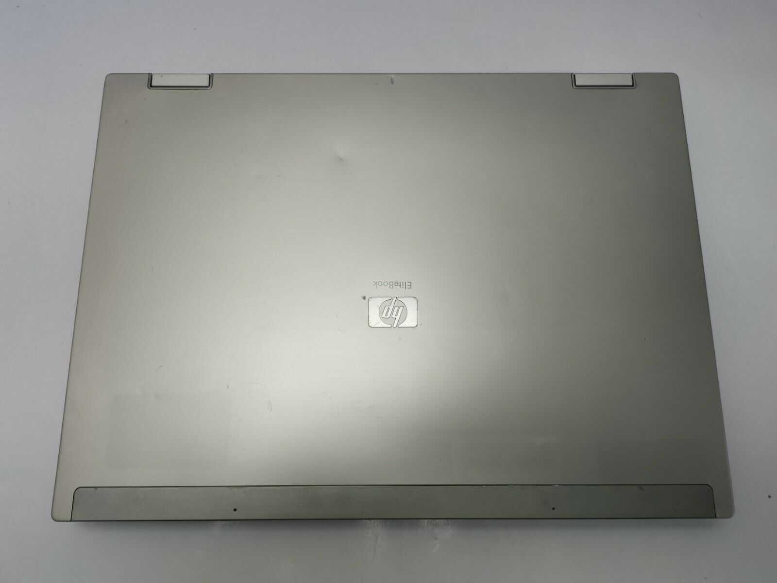 Лаптоп HP 8530W T9400 4GB 320GB HDD 15.6 HD Windows 10