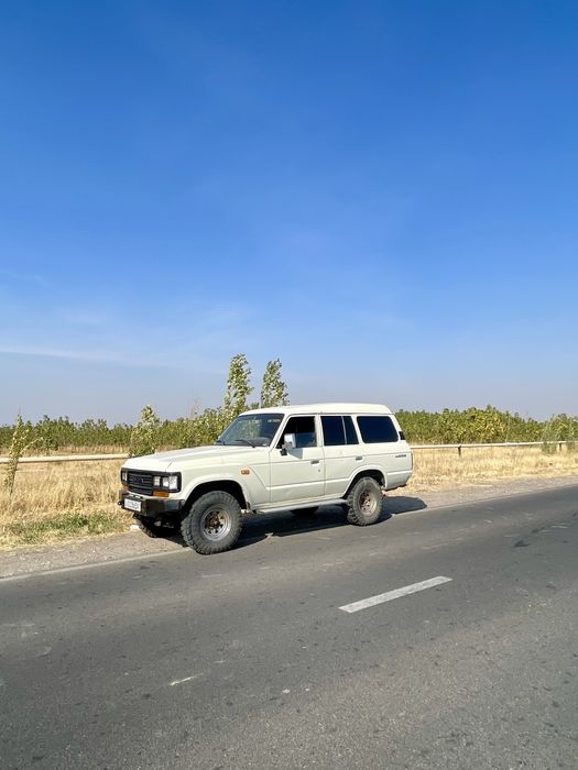 Toyota Land Cruser 60 California
