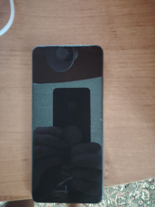 Продаю телефон realme c67