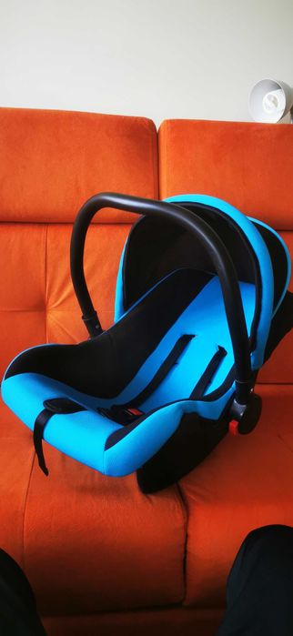 Продавам бебешко столче за кола