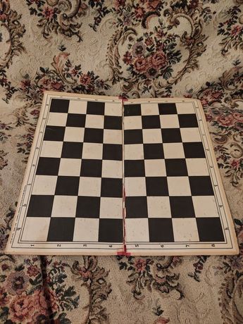 Шахматная доска картонная