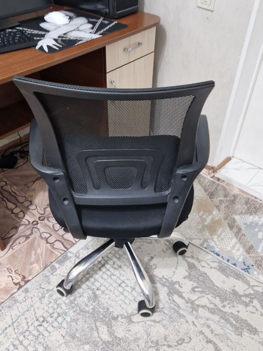 Кресло офисное  идеальное состояние
