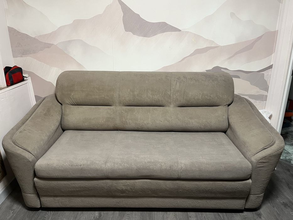 Б/У диван в хорошем состоянии (раскладной)