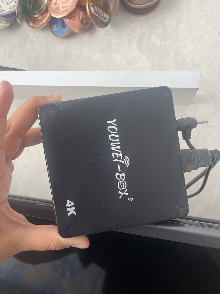 Продам приставку Smart TV android