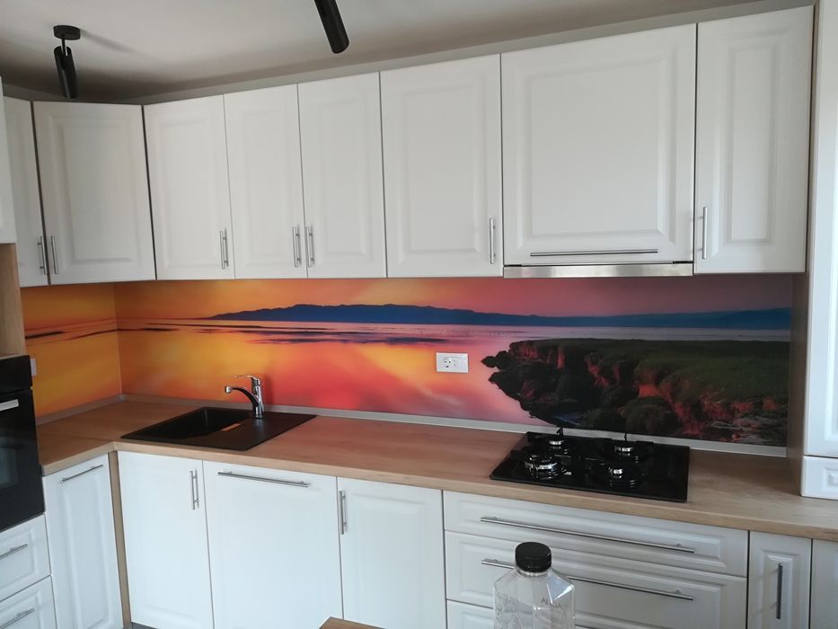 Cabine de dus din sticla și paravane wolk-in