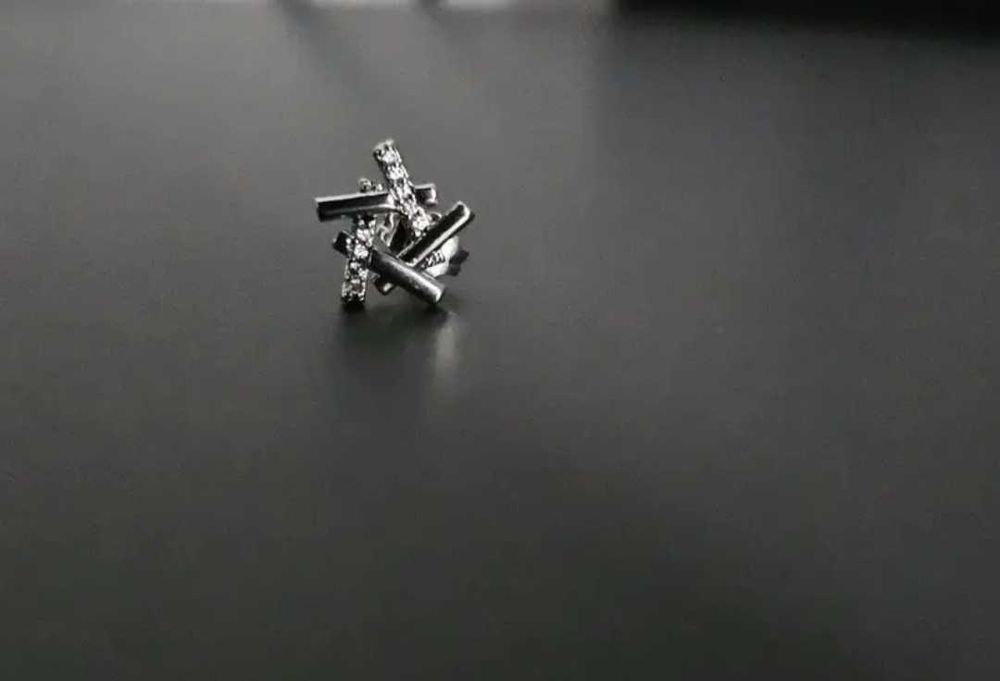 сребристи обеци, нови