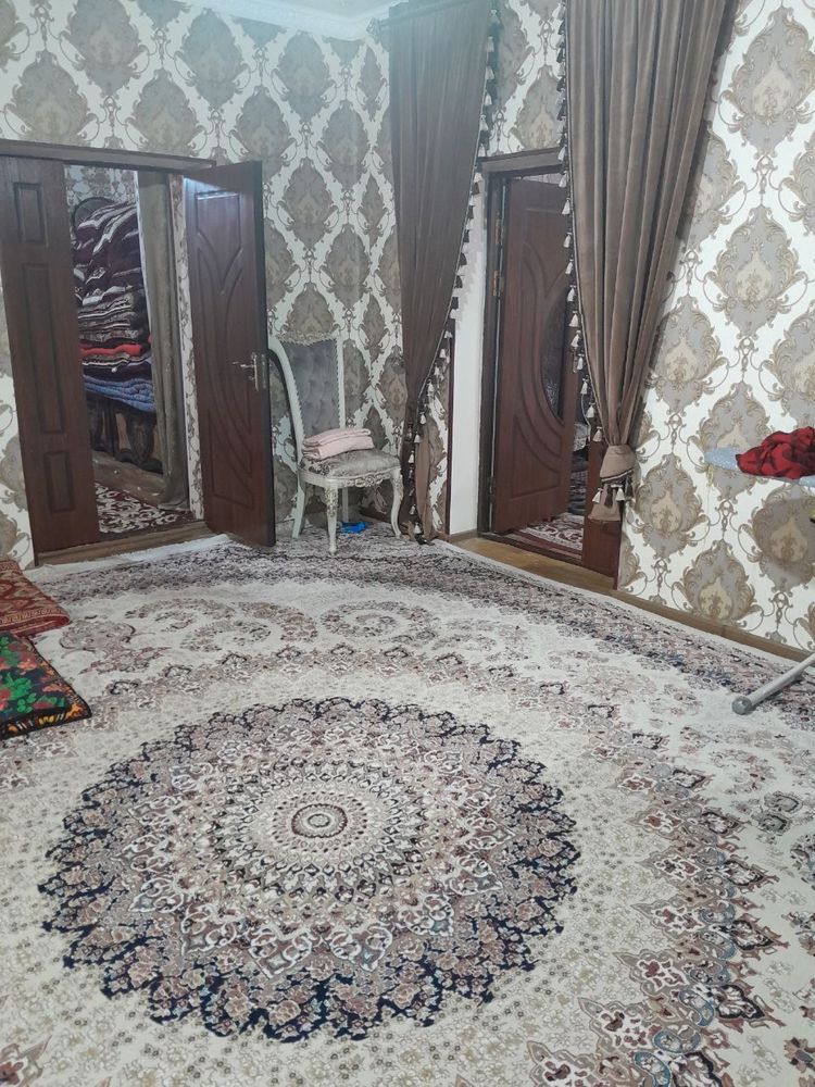 Uchastka kvartiraga beriladi jixozlari bilan tayor uy 300$