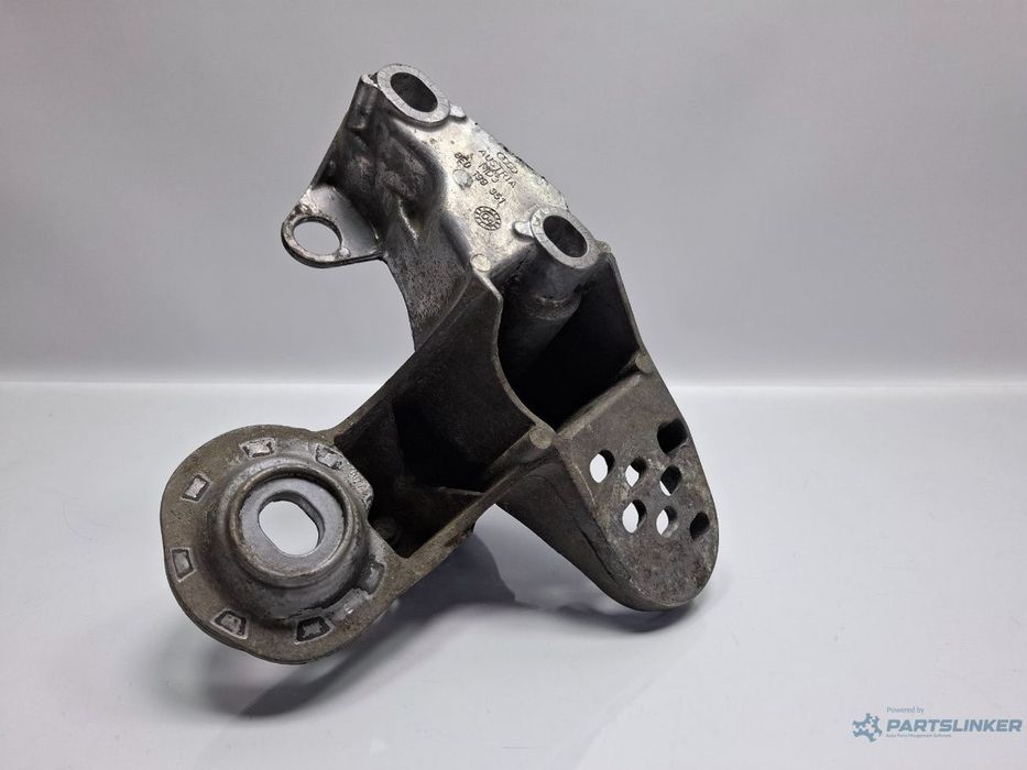 Suport bara stabilizatoare fata stanga SKODA SUPERB 3U4 2001 - 2008 TDI AVF, AWX 8E0199351