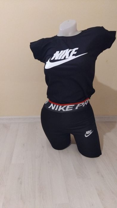 Ieftin! Compleuri dama Puma și Nike.