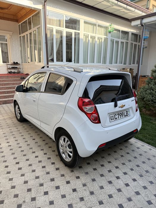 Spark Avtomat 2022-yil oq toza