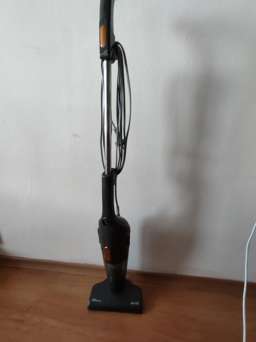 Вертикална прахосмукачка Deerma