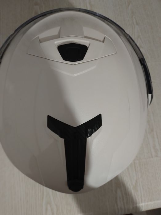 Продавам чисто нова каска модел:  DUKE X WHITE METAL TG: L