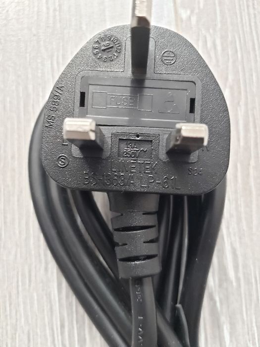 Cabluri alimentare cu pini Anglia