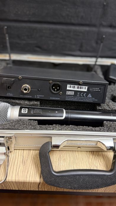 Microfon Ld System impecabil că nou fidelitate foarte buna