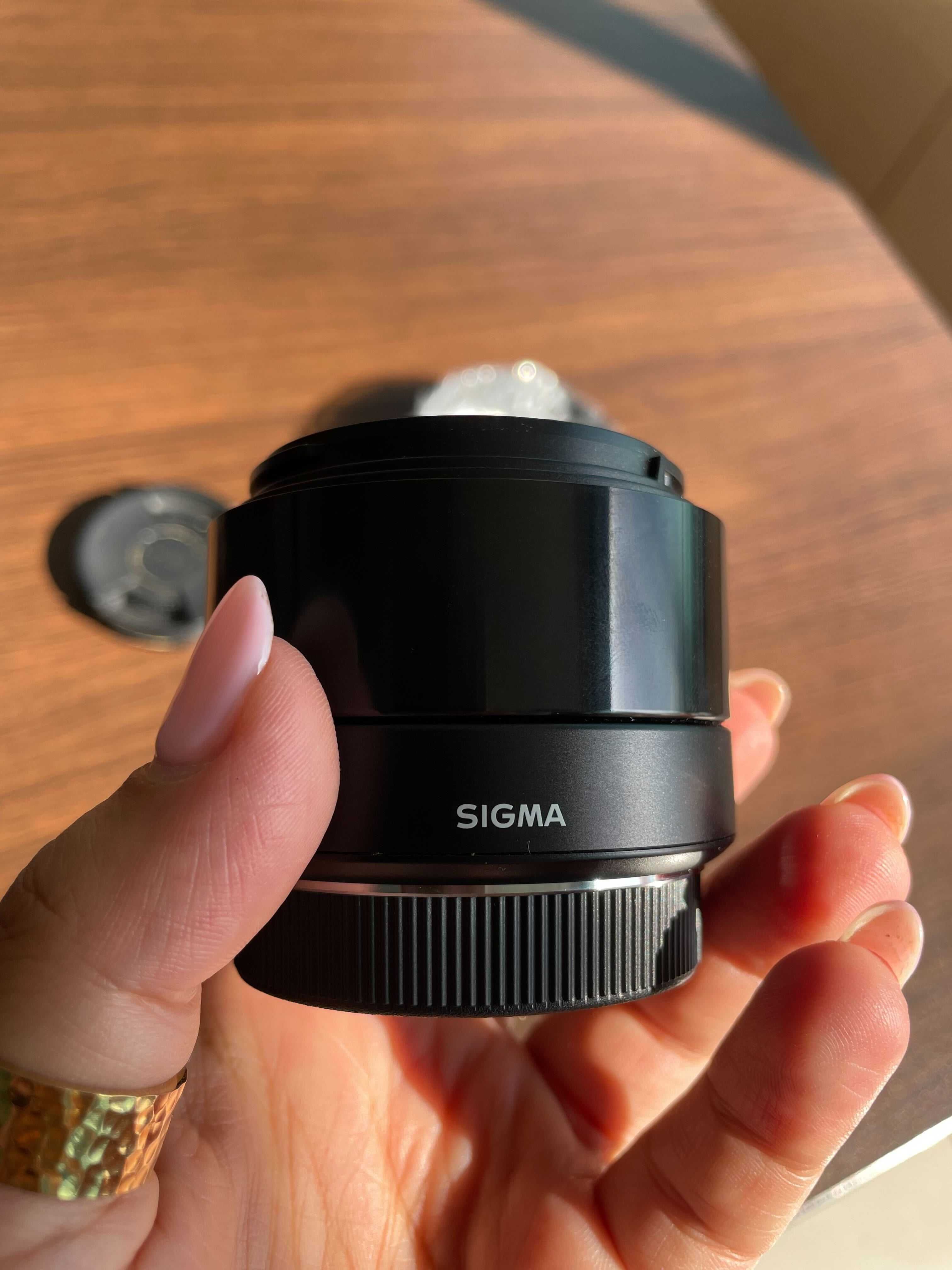 Обектив Sigma 19mm f/2.8 DN Art Lens