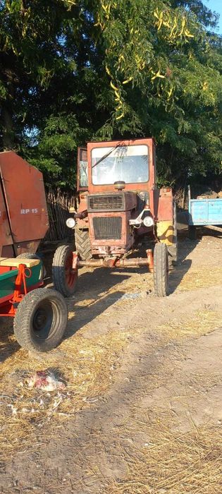 Vând tractor u650 din 87.original de fabrica perfect funcțional