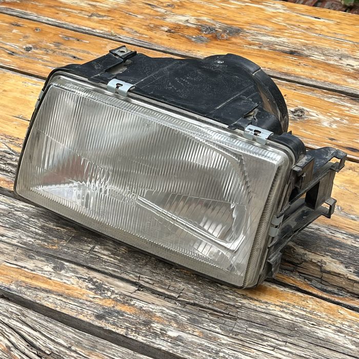 Фара audi 100 c3 левая