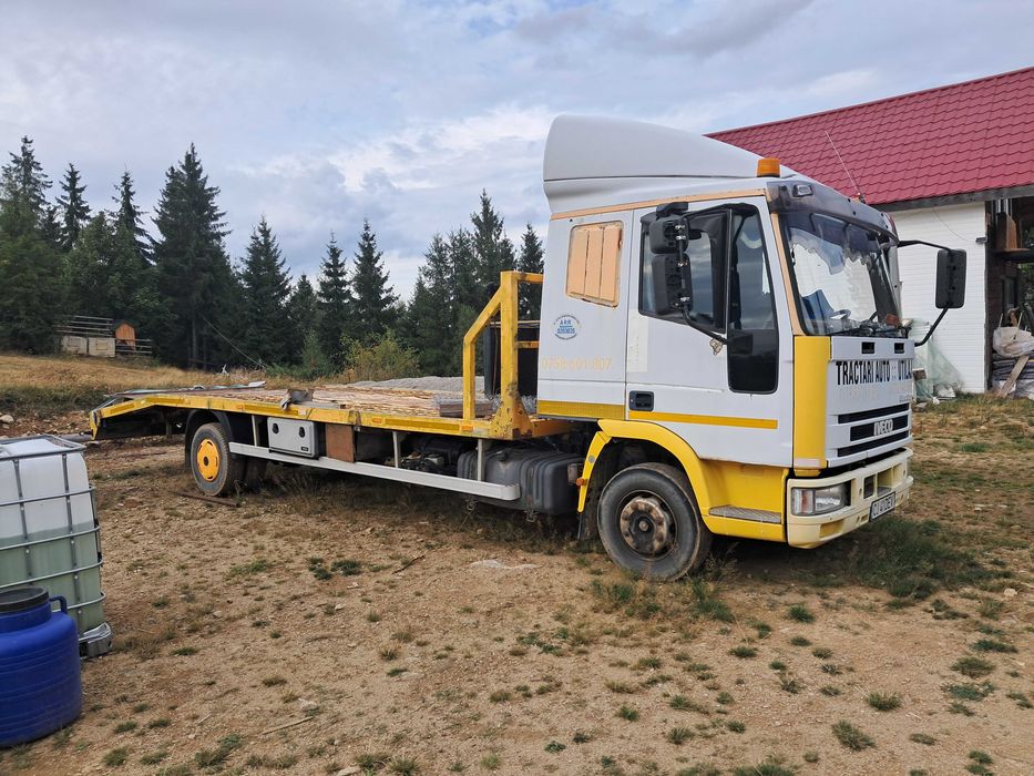 Platforma de transport utilaje. Iveco 7,5 t0 detarata de la 10 to