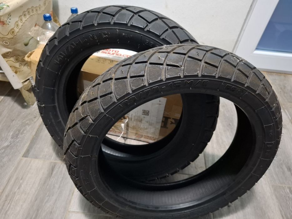 Se vând urmatoarele piesei