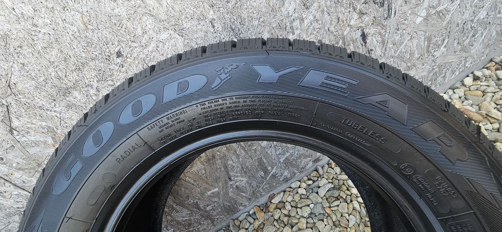 Anvelopa Goodyear 205/65 R16C 107/105T Vredestein 205/65 R16C 107/105T