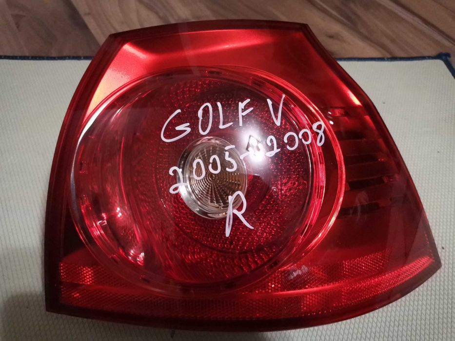 Десен R Стоп  външен Фолксваген/Volkswagen Golf 5 V 2003--2008г