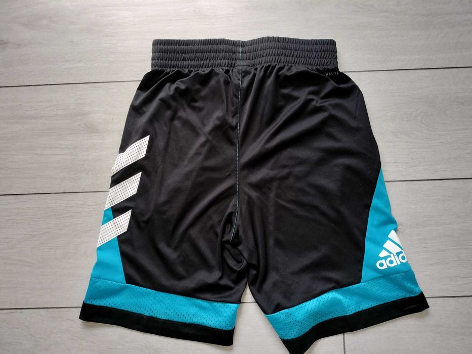 Vand pantaloni scurti Adidas, de basket, albastri, Masura S