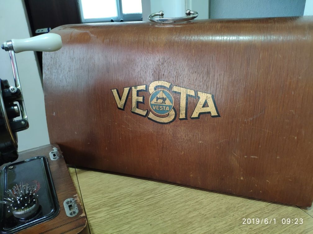 Ръчна шевна машина Vesta