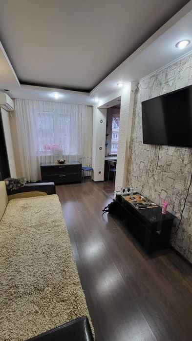 Срочно 2ком.кв. Район 8школы