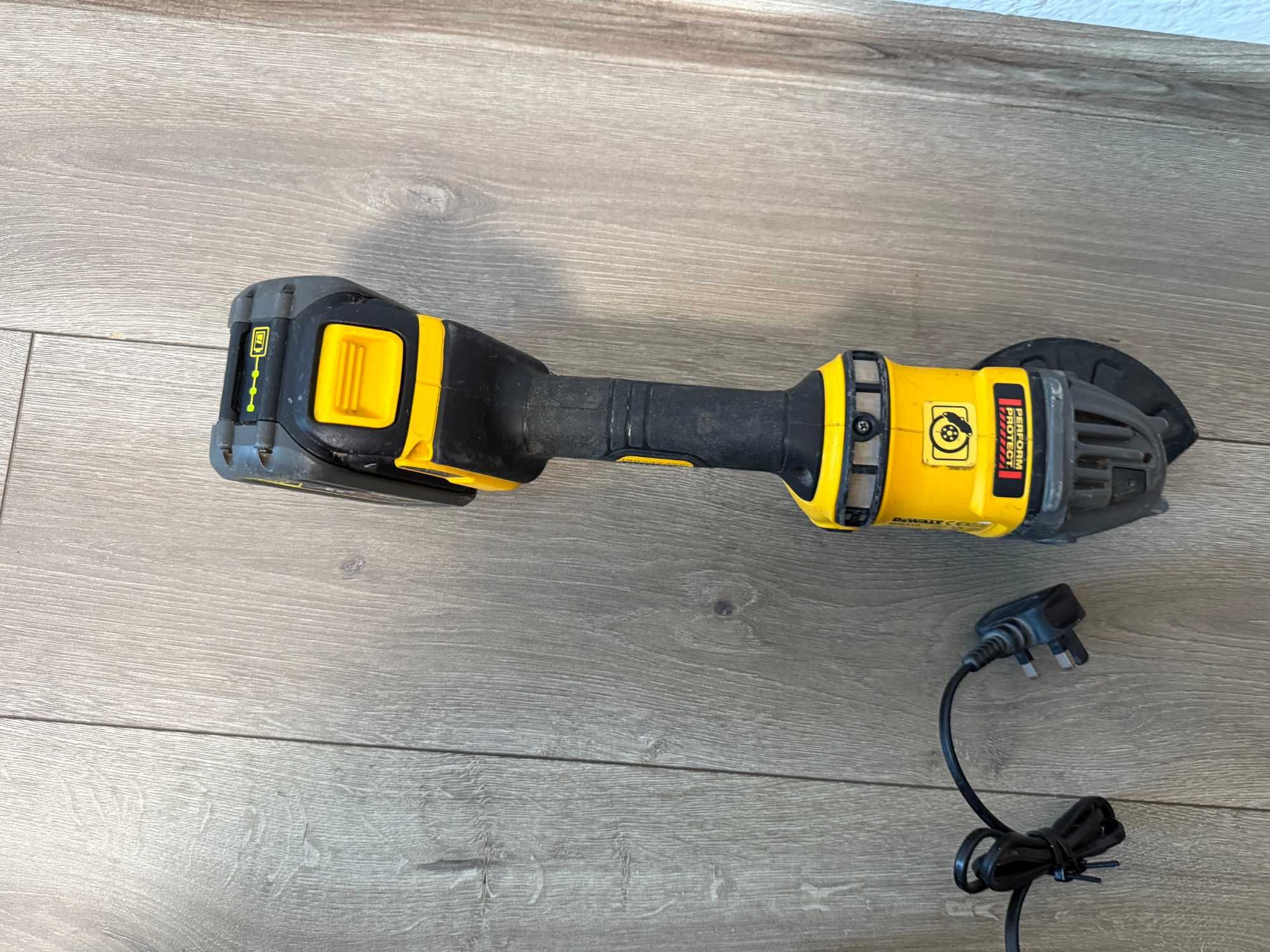 Флекс Dewalt DCG414