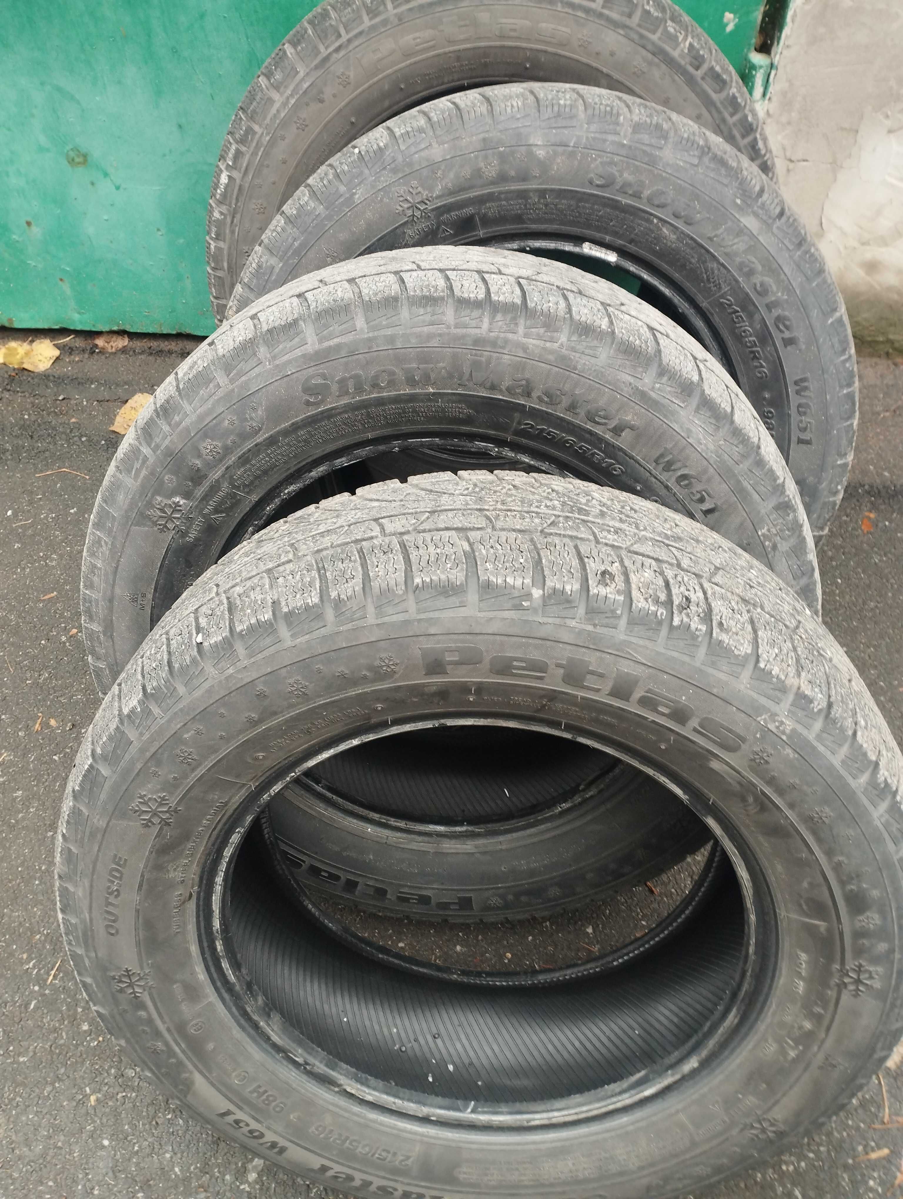 Гуми 215/65/16 -4 броя