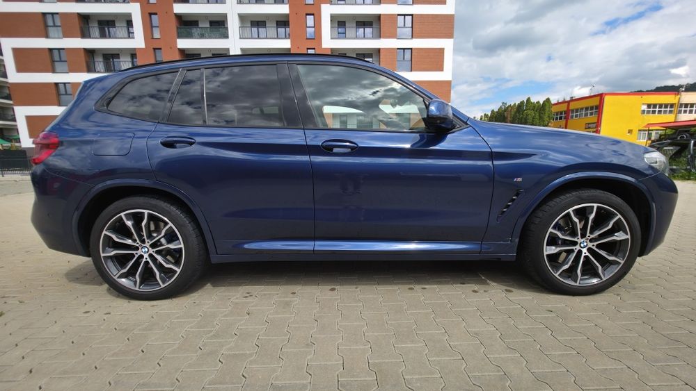 BMW X3 xDrive30i AT
