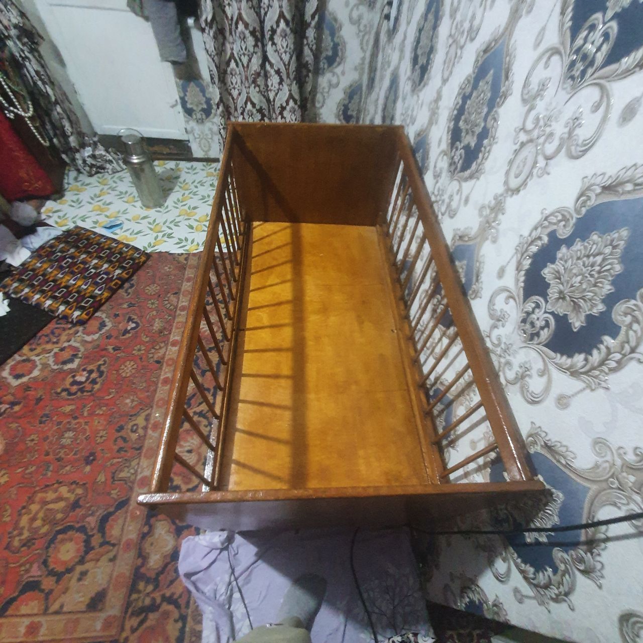 Bolalar krovati      .