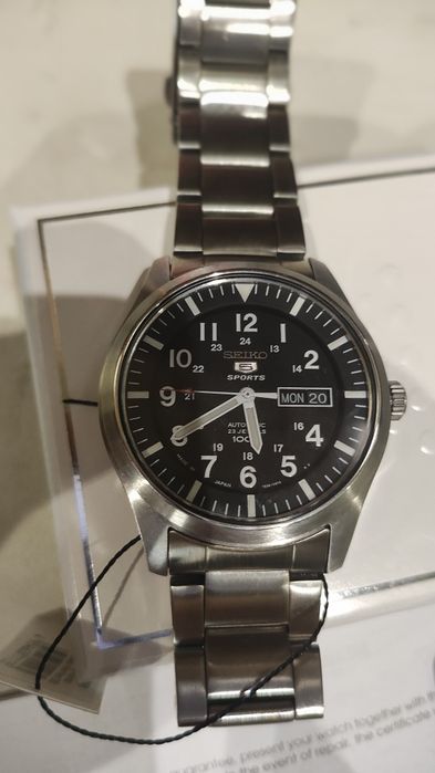 Seiko 5 sports 23jewels SNZG13j1.Нов с гаранция