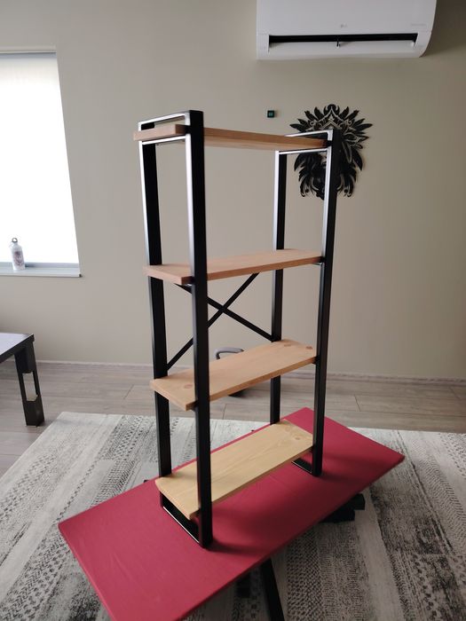 Етажерки в индустриален стил