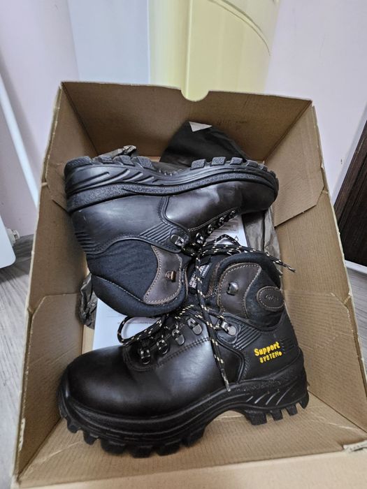 Зимни обувки 38номер