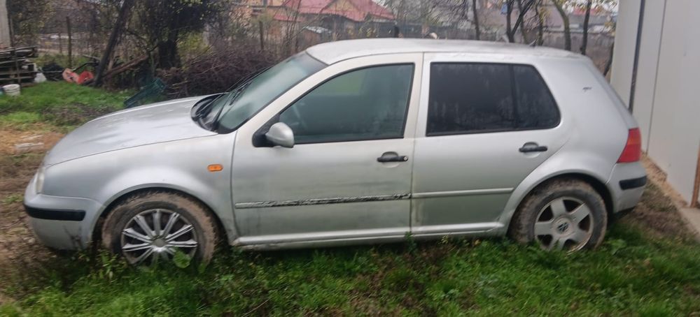 Volkswagen Golf 4 motor 1.6 defect