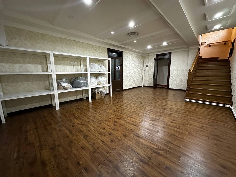 Мирзоулугбекский район Никитина 5 комнат 2500$