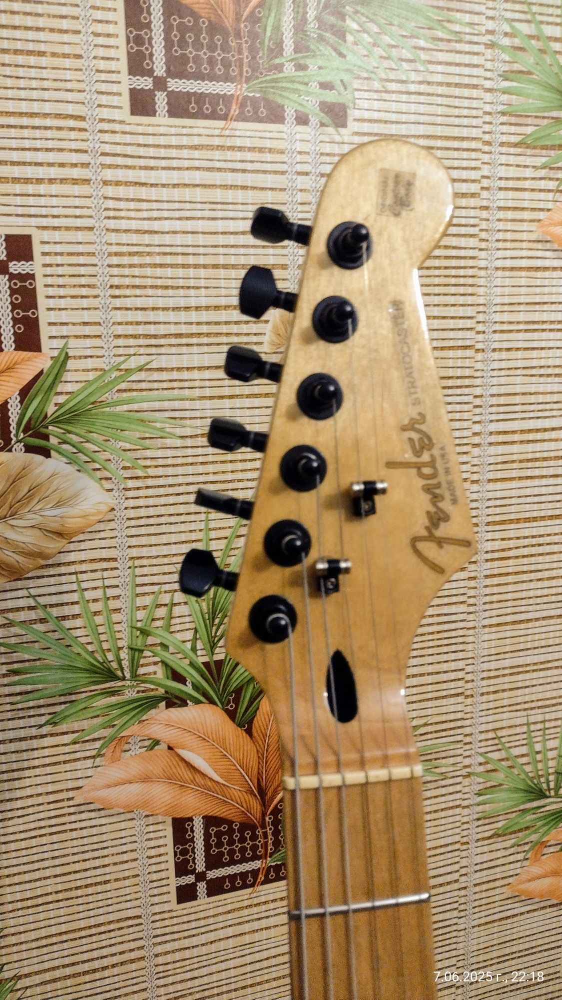 Продавам:Винтидж модифицирана китара "Di Mavery" Germany Stratocaster