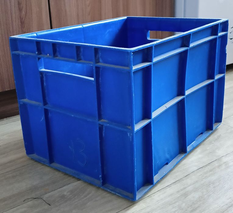 ПрПродам ящики из плотного пластика