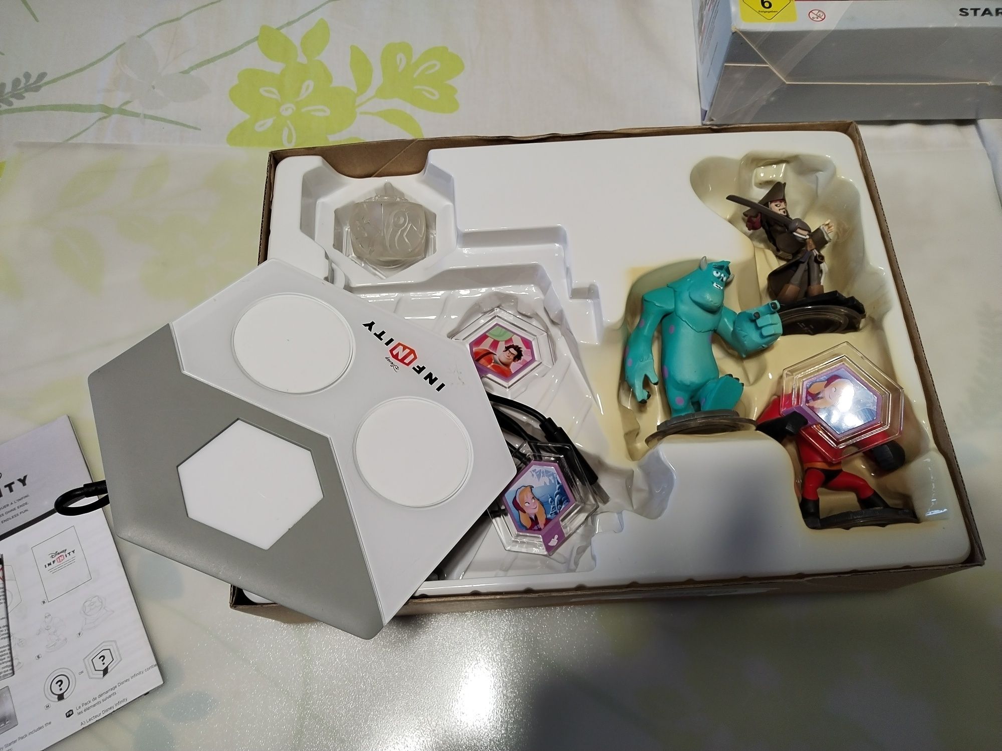 Wii, Disney Infinity.  Starter pack Дисни инфинити