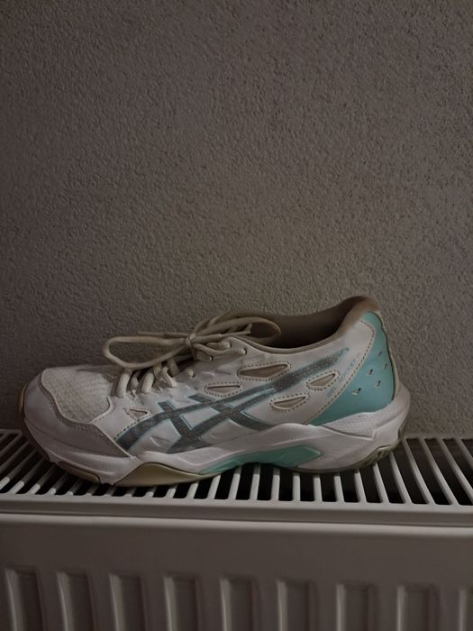 ASICS дамски обувки