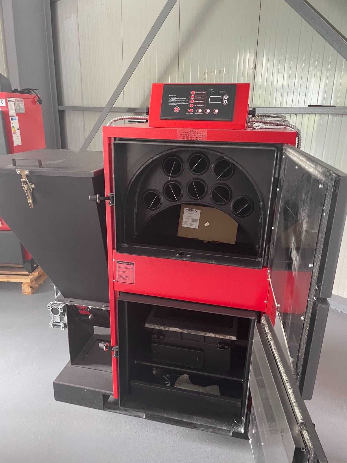 46 kw Комбиниран котел на пелети, биомаса, въглища