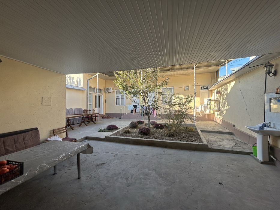 sebzorda uy sotiladi