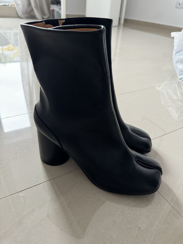 Cizme tabi boots