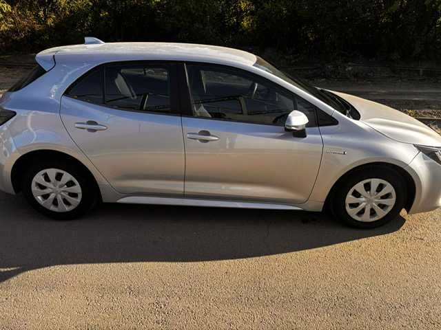 Toyota Corolla hatchback 1.8 Hybrid 163.000 km Istoric service complet