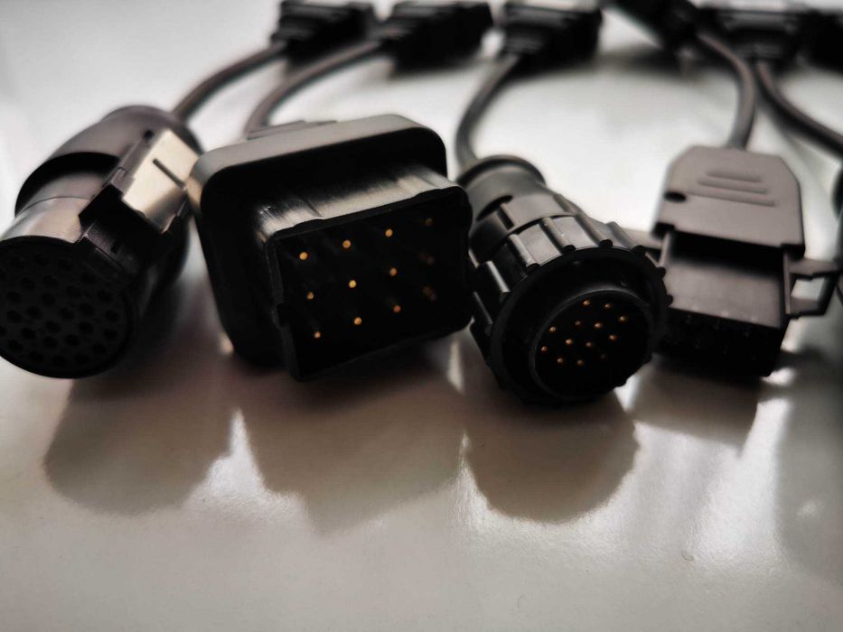 Set 8 adaptoare mufa OBD 2 diagnoza camioane dube Man Scania Iveco DAF