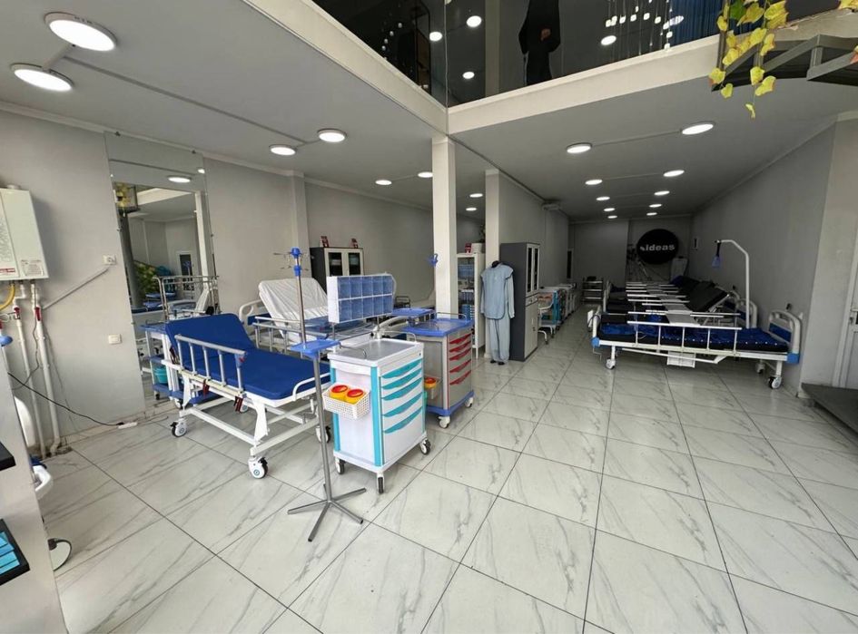 Продается коммерческое помещение 215м2, первая линия, Новостройка